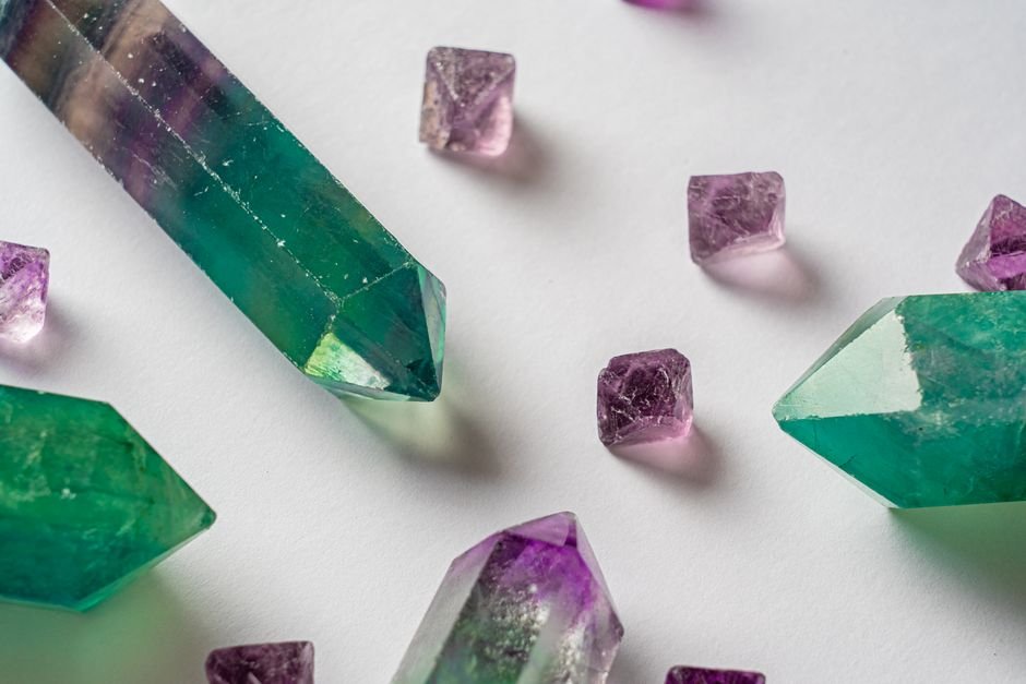 Green fluorite and purple amethyst crystals together, two of the fastest-fading stones in a typical collection